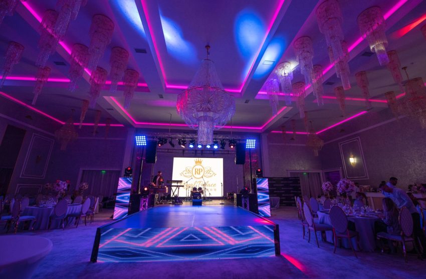 Royal Palace Ballroom, cea mai nouă locaţie de evenimente de pe harta bunului gust!  Inaugurarea, făcută cu dreptul!