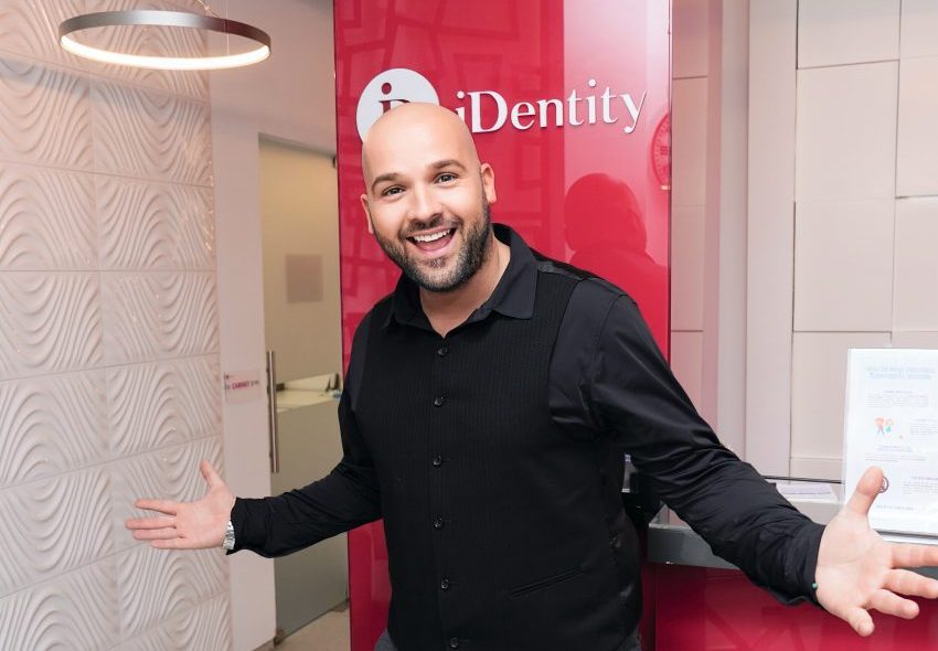 Andrei Ştefănescu şi-a învins teama de dentist cu ajutorul clinicii iDentity!